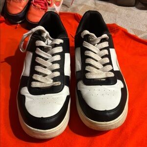 Stylish Black and White Women's Sneakers